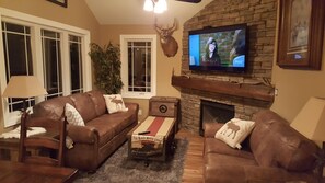 Smart-TV, Kamin, DVD-Player, Tischfußball