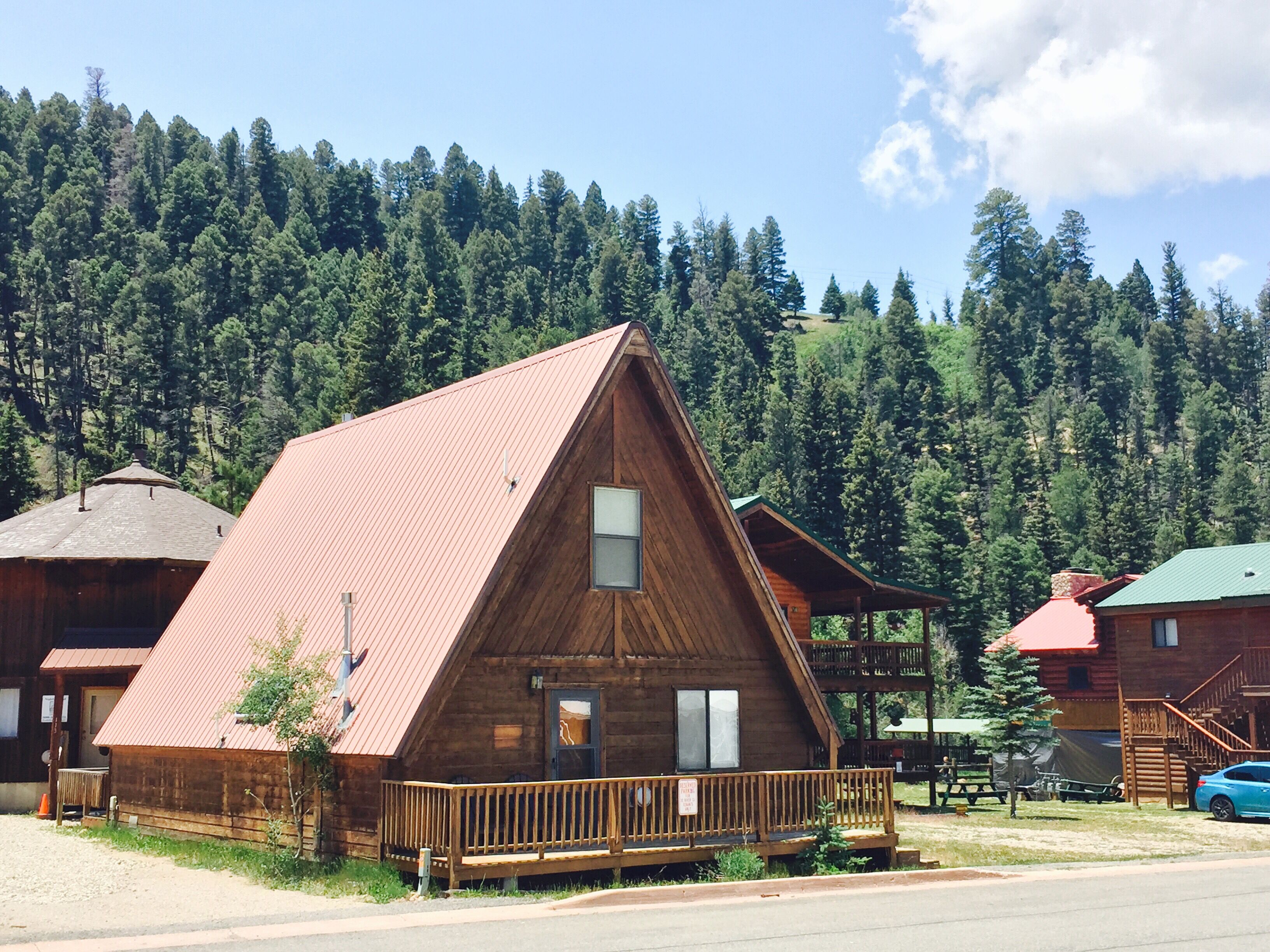 Center of Town A-Frame Stones-throw from River and Ski Lift