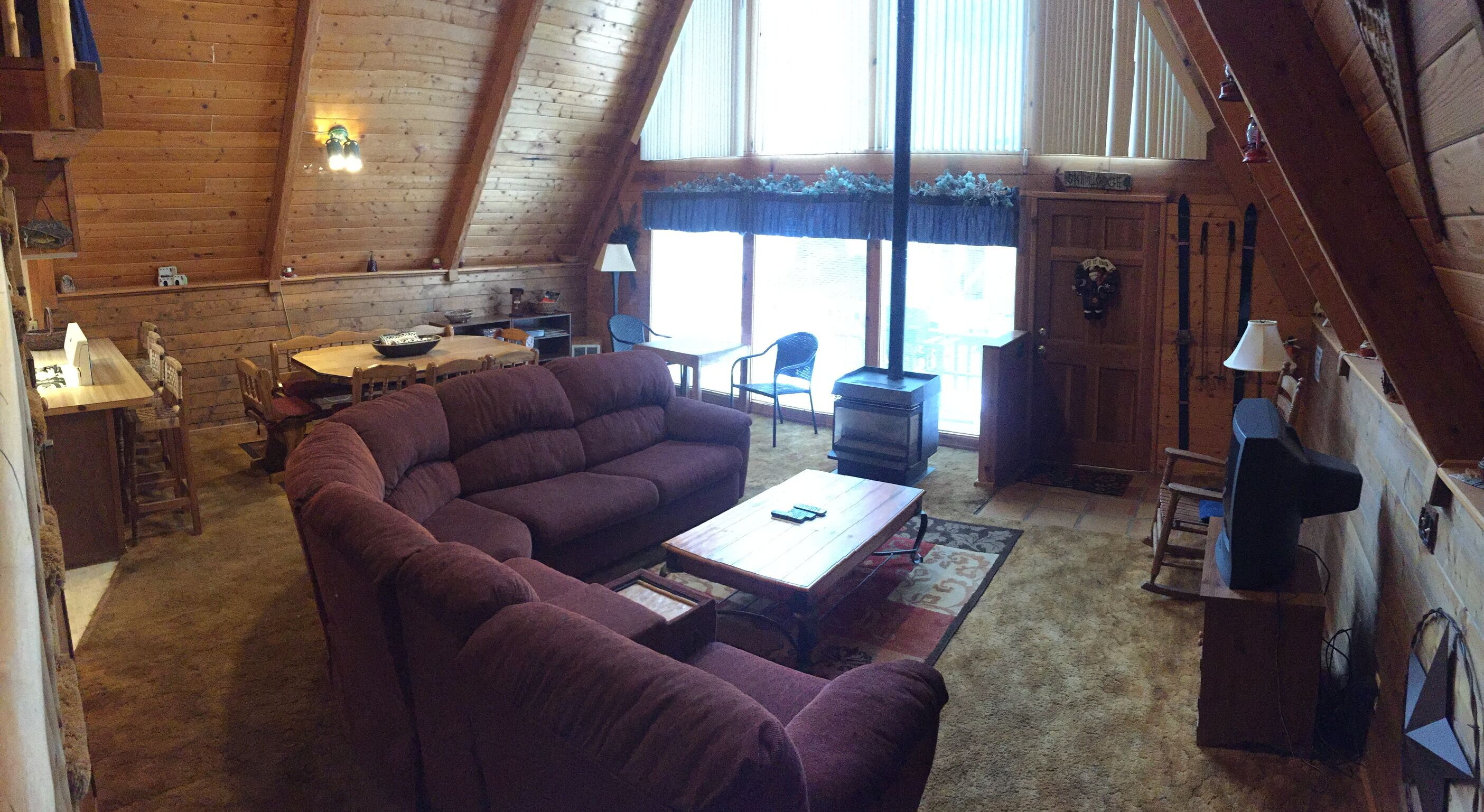 Center of Town A-Frame Stones-throw from River and Ski Lift