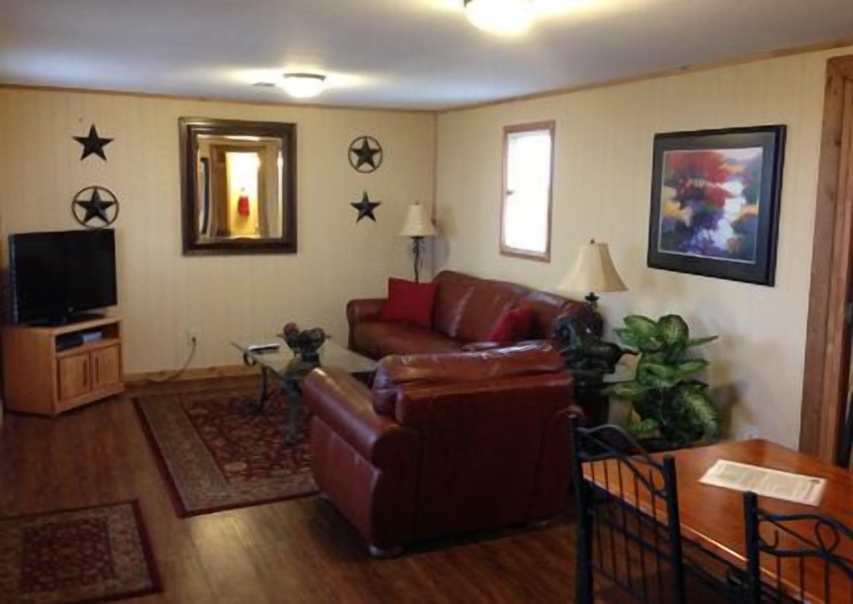 The Grey House at Lighthouse Hill Ranch - Pet & ATV friendly - 2,001 acre ranch