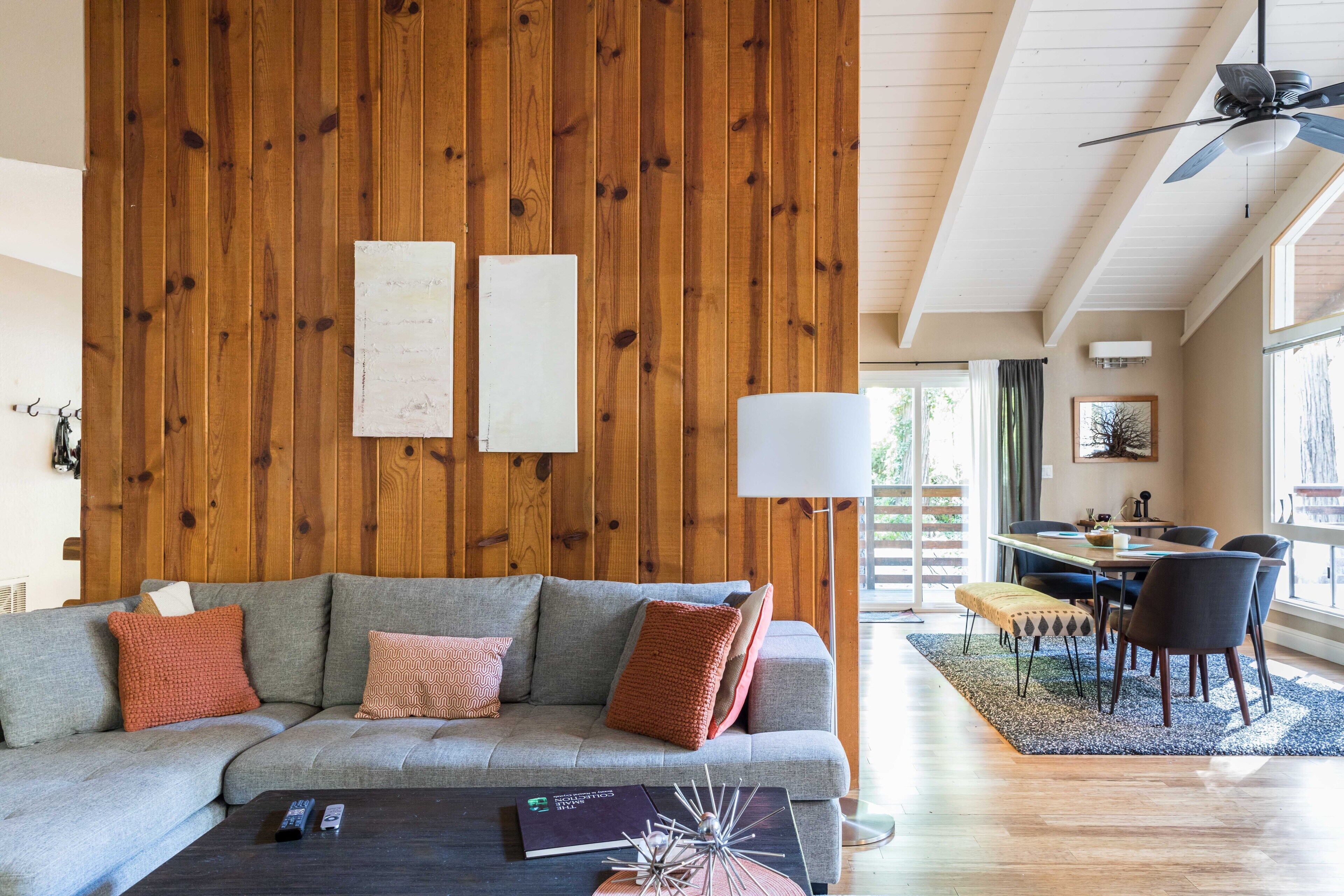 Red Dog Retreat                                             5 Star review@AirBnB