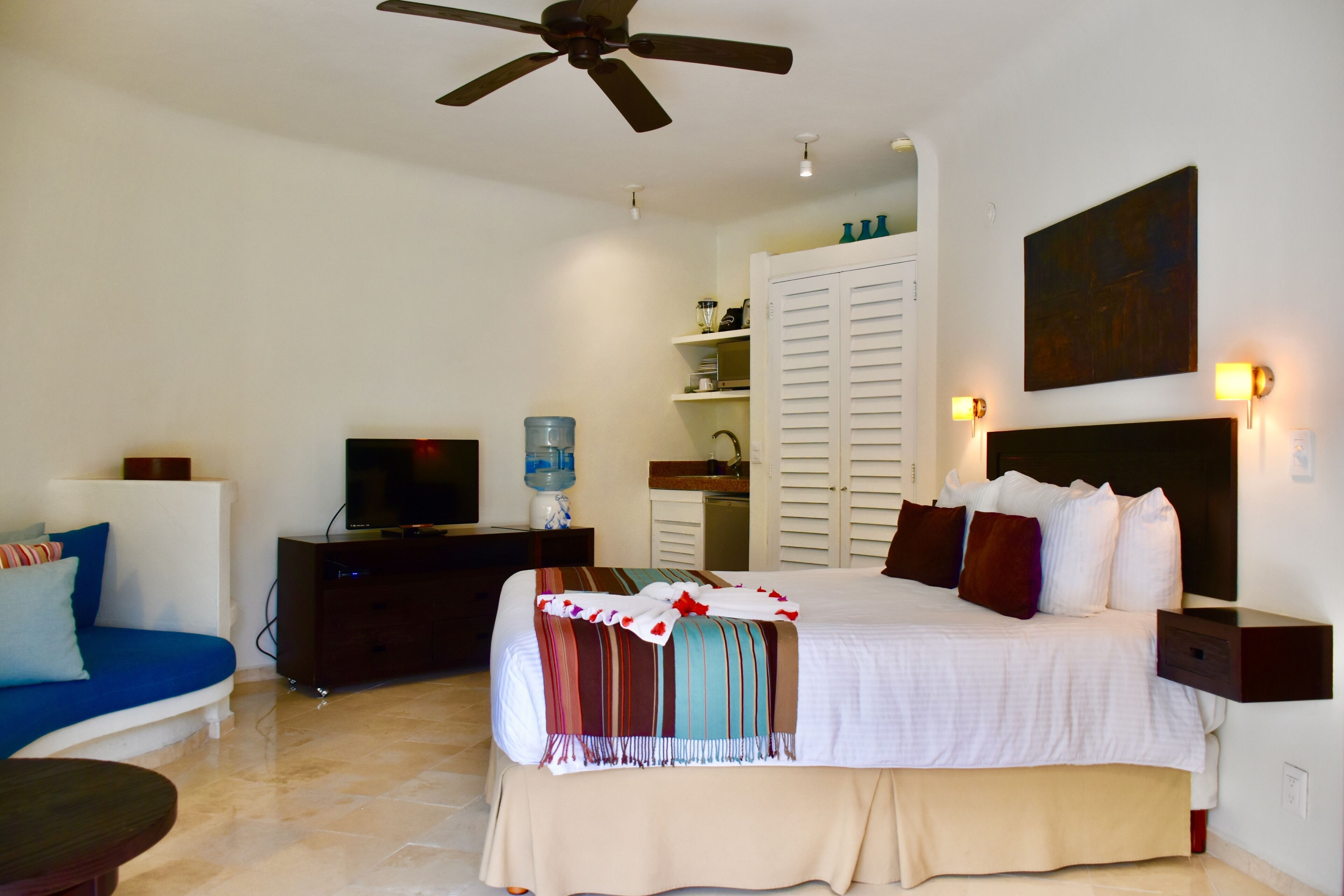 Amazing studio with ocean view in the heart of Playa del Carmen. 305
