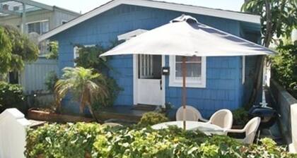 ROMANTIC COTTAGE 30 STEPS TO OCEAN FRONT. JAN, FEB DISCOUNTS! INSTANT BOOKING
