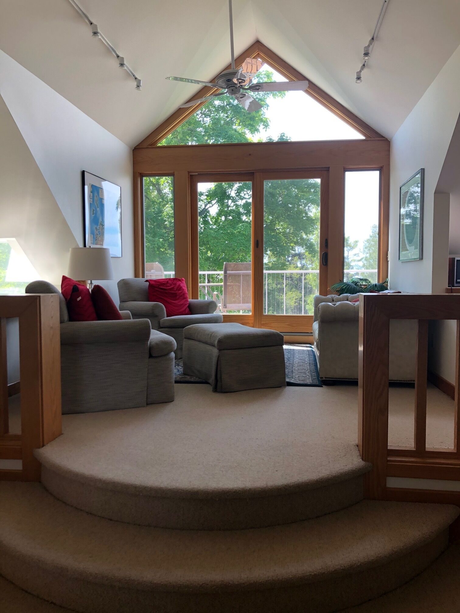 Spacious And Peaceful Retreat On Grand Traverse Bay! Private Beach Front