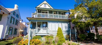 Well-appointed, updated 2 BR, 2.5 bath condo steps to Washington Street Mall