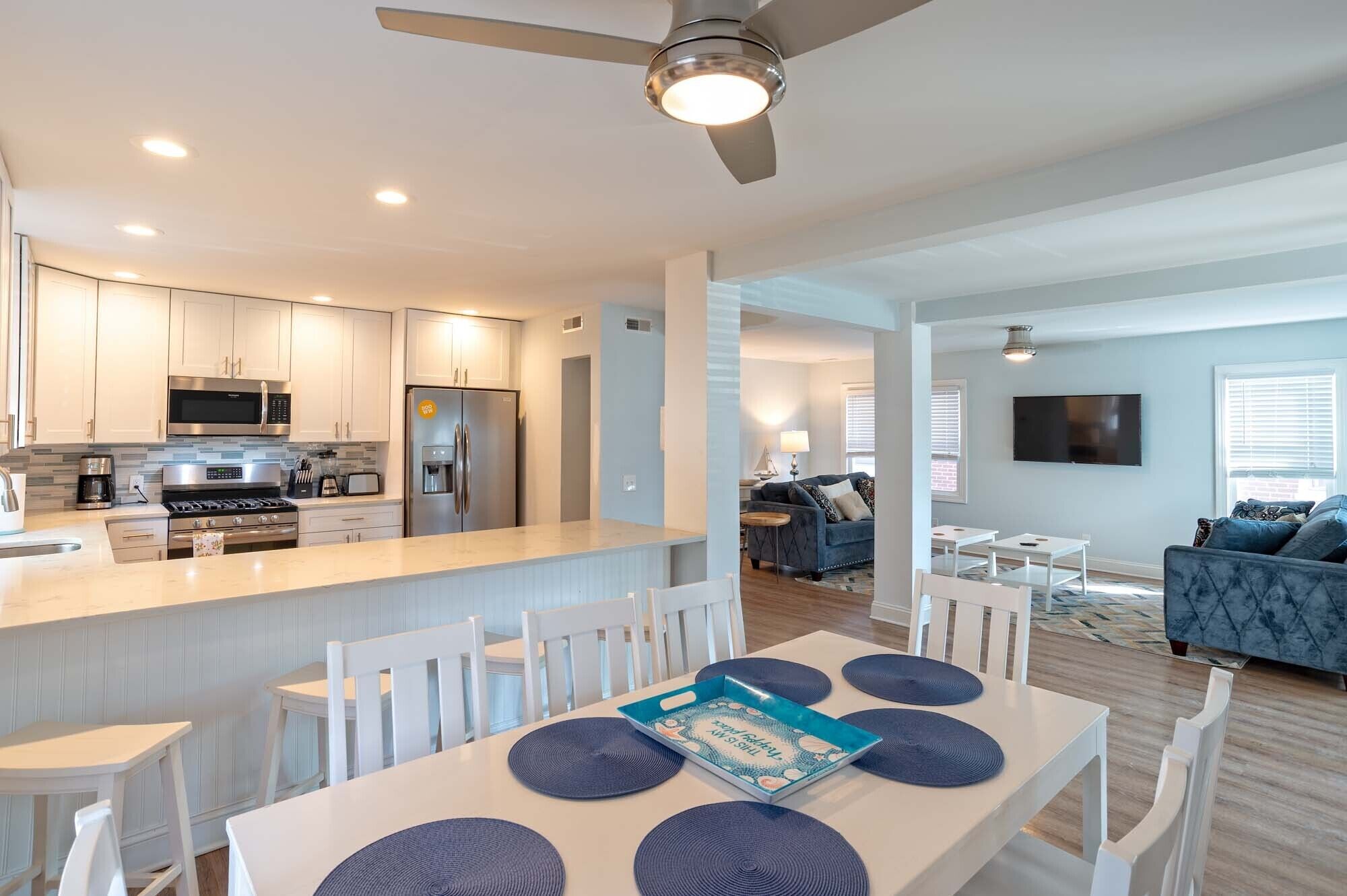 FULLY REMODELED! 1ST FLOOR BEACH BLOCK CONDO