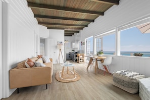 Smart TV y chimenea