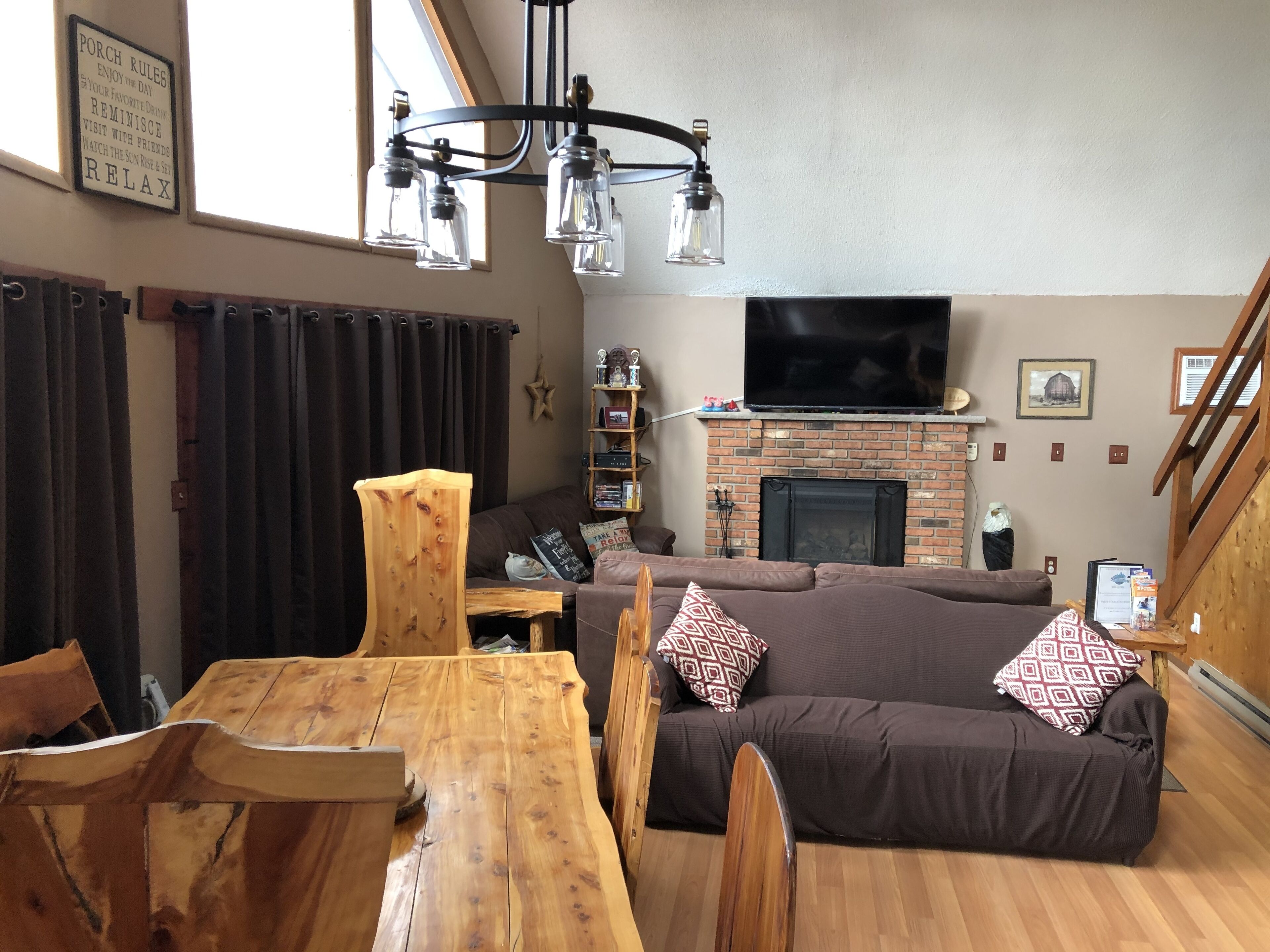 Spacious 5 BR/3 BA Pocono Chalet game room in the Hideout