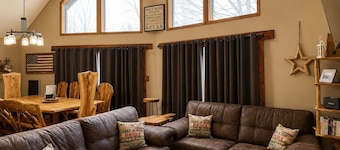 Spacious 5 BR/3 BA Pocono Chalet game room in the Hideout