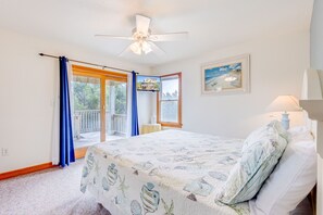 6 bedrooms, desk, free WiFi, bed sheets