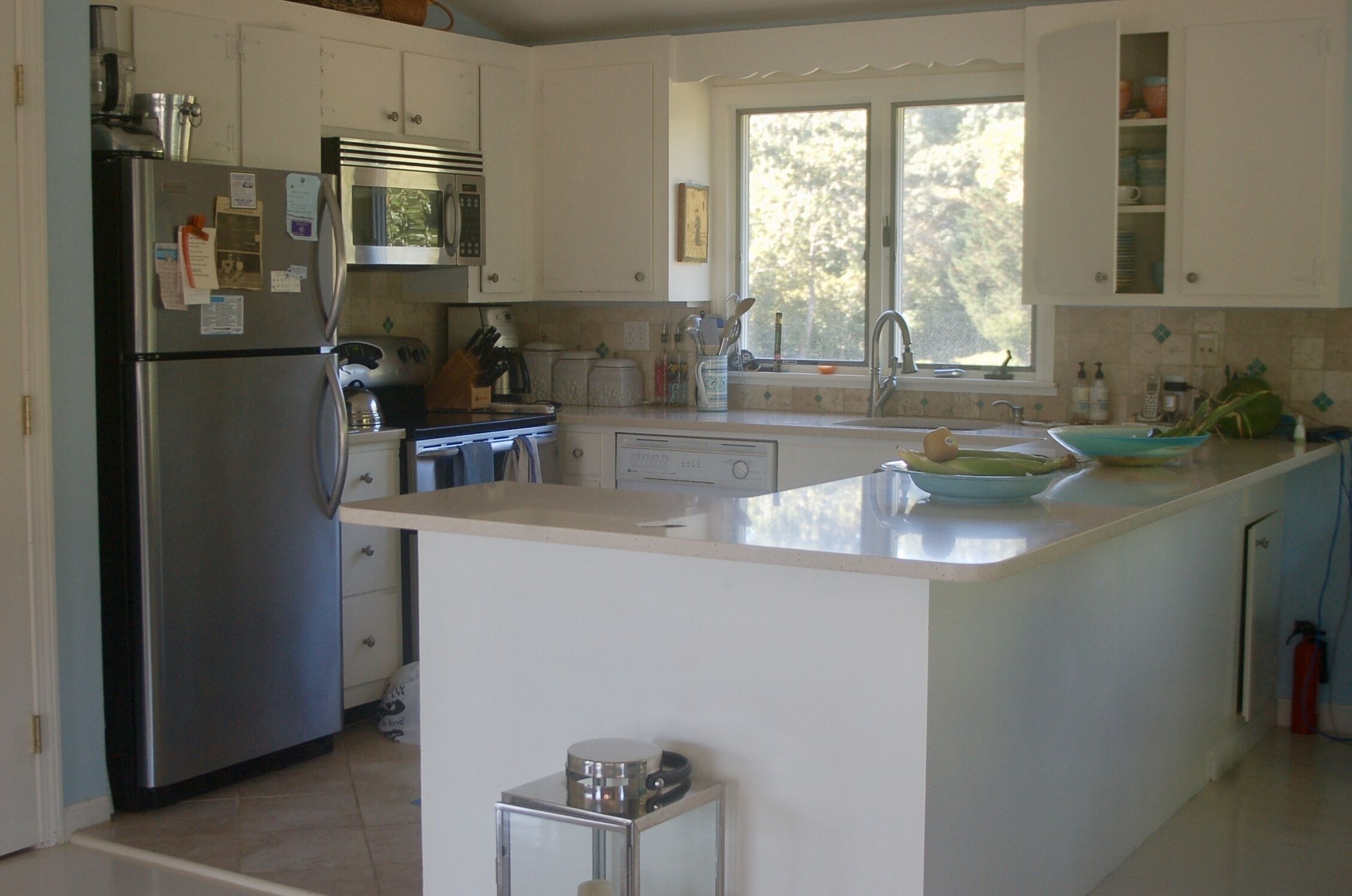 Charming Chilmark beach house with private Abel's Hill beach access