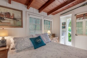 3 bedrooms, desk, iron/ironing board, travel cot