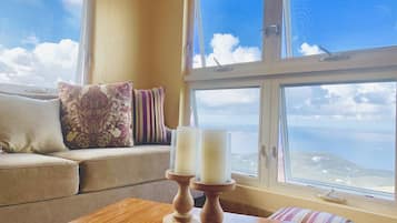 TV connectée, lecteur de DVD, livres, imprimantes