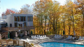 Innenpool, Außenpool