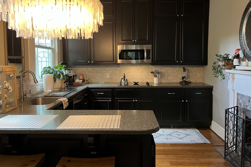 Executive Suite On Park Ave.