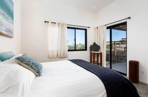 3 bedrooms, iron/ironing board, internet
