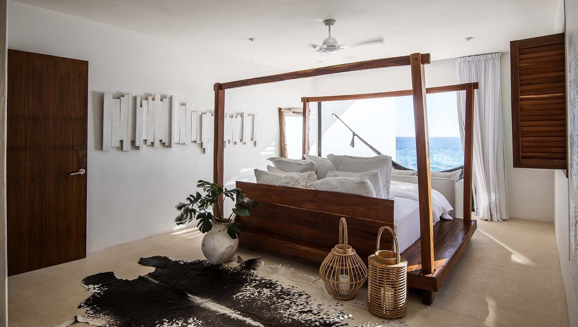6 bedrooms, in-room safe, iron/ironing board, travel crib