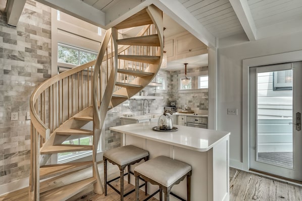 Interior - Vintage Carriage House - South of 30A! Perfect for young couple or newly-weds! (Rosemary Beach)