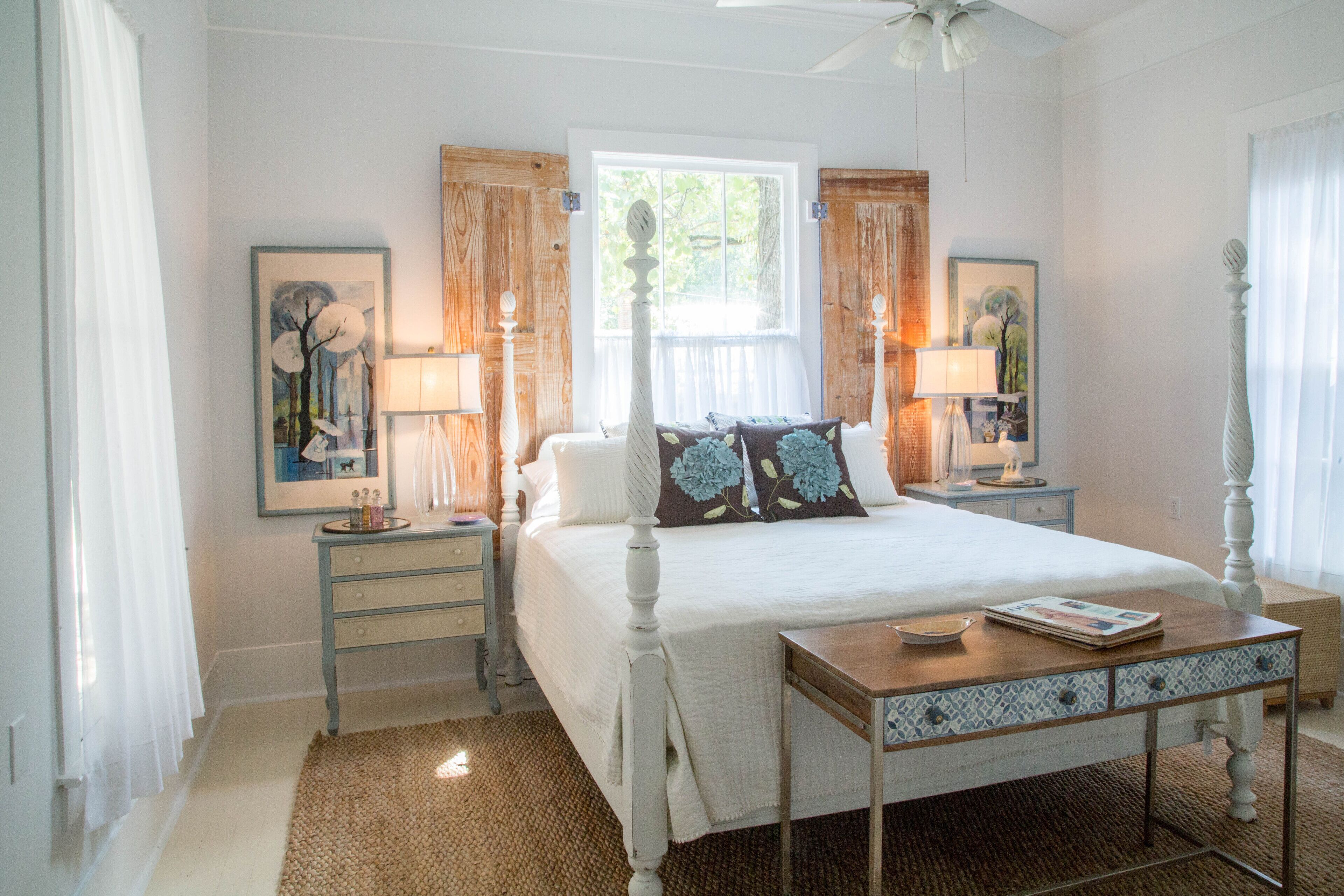 Unique artist cottage on the grounds of the Taylor Inn and Big Truck Theater