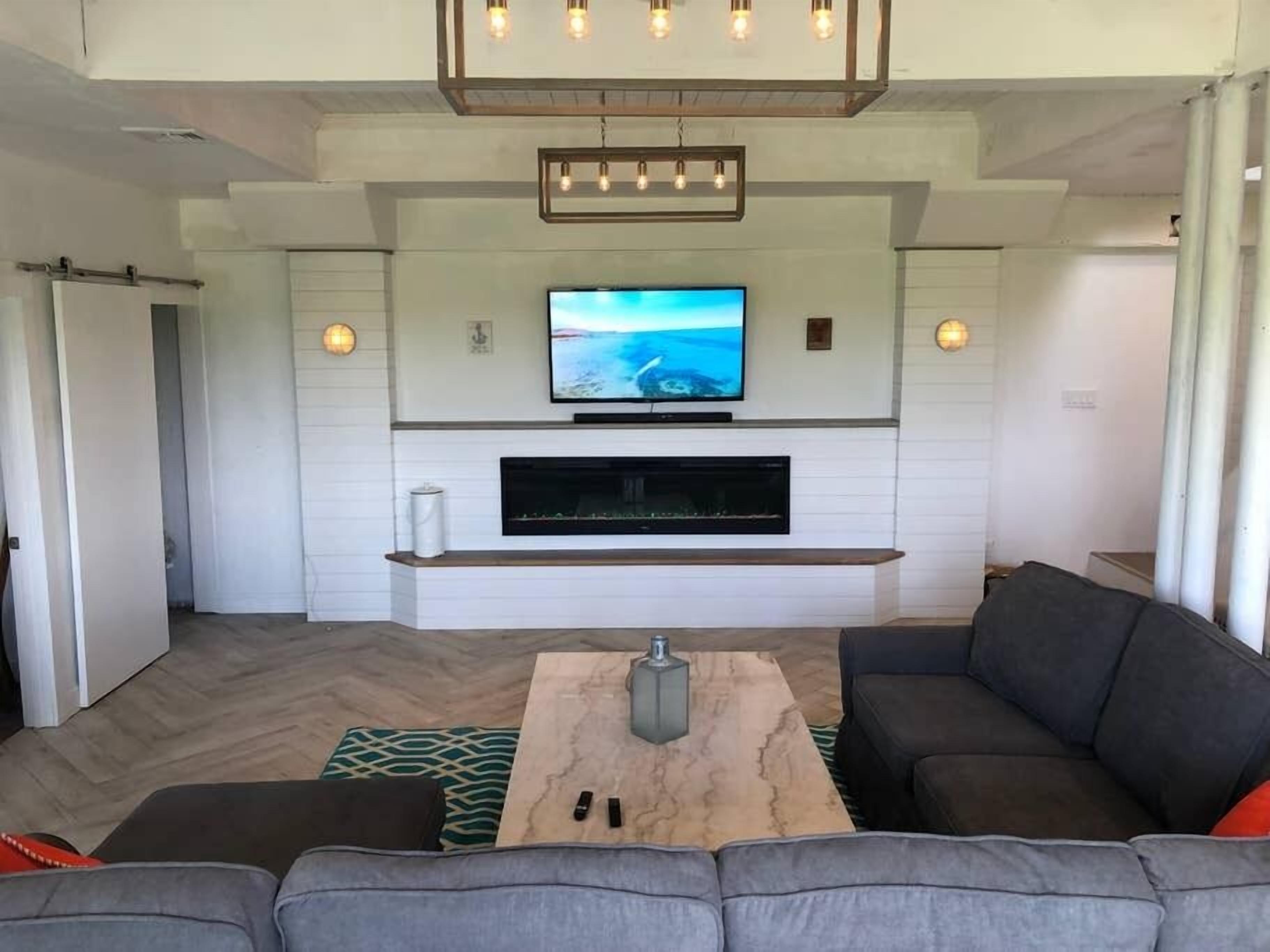 GLAM-Beach House-Ocean Views & Light House Access