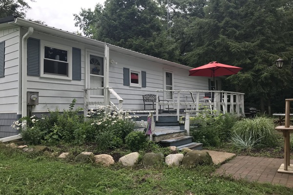Cottage is all to yourself, on one of the highest hills in Jackson County MI.