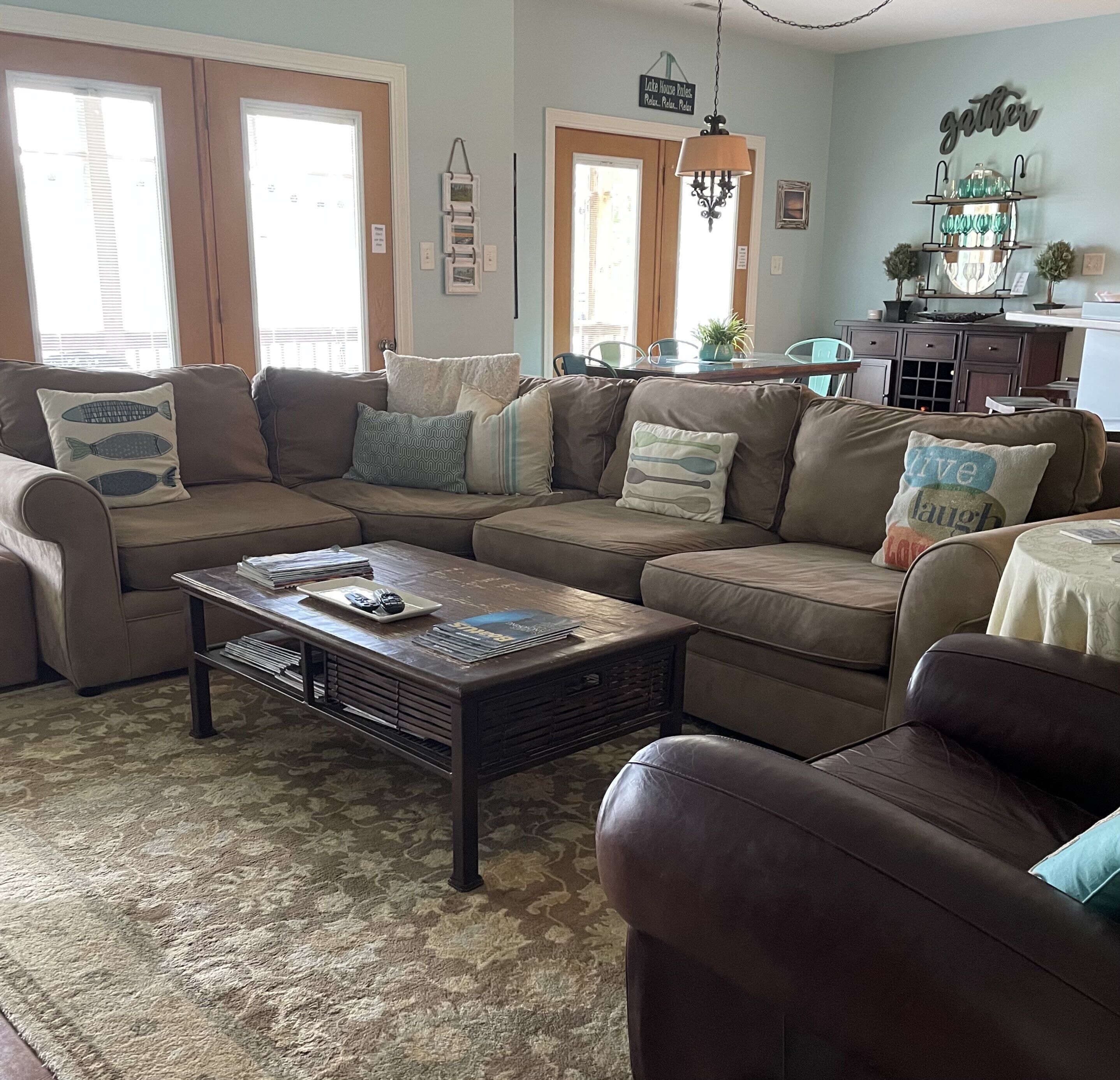 Gorgeous Lakefront House with Natural Sandy Beach - 6 Bedroom  3 Bath