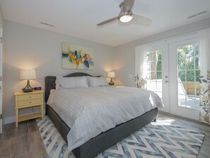 4 bedrooms, iron/ironing board, Internet, bed sheets