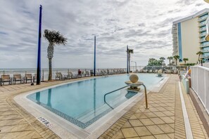 Piscine extérieure, piscine chauffée