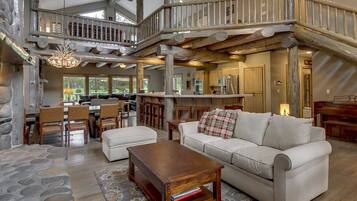 TV connectée, cheminée, jeux vidéo, lecteur de DVD