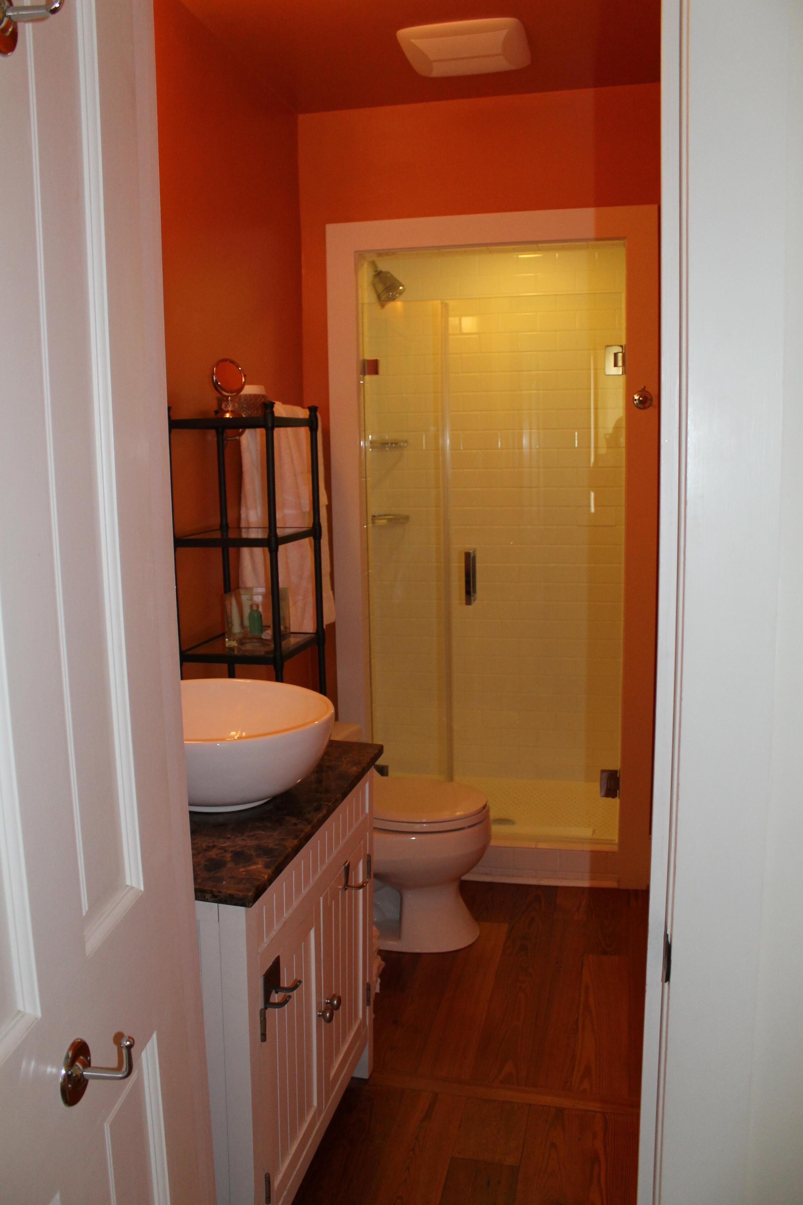 Modern Studio Apartment in Historic Building on Broad Street