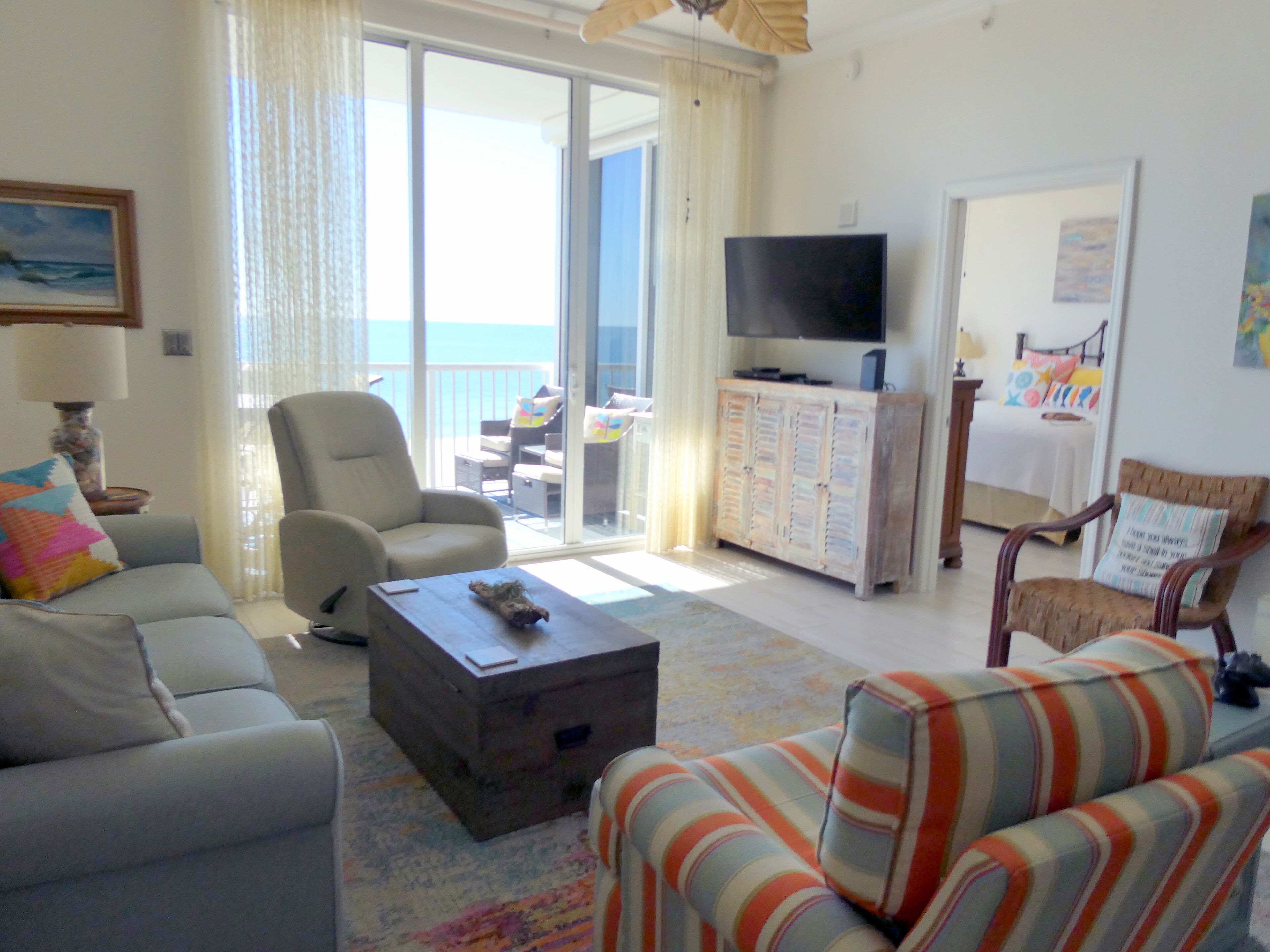 Spacious living area with gorgeous view