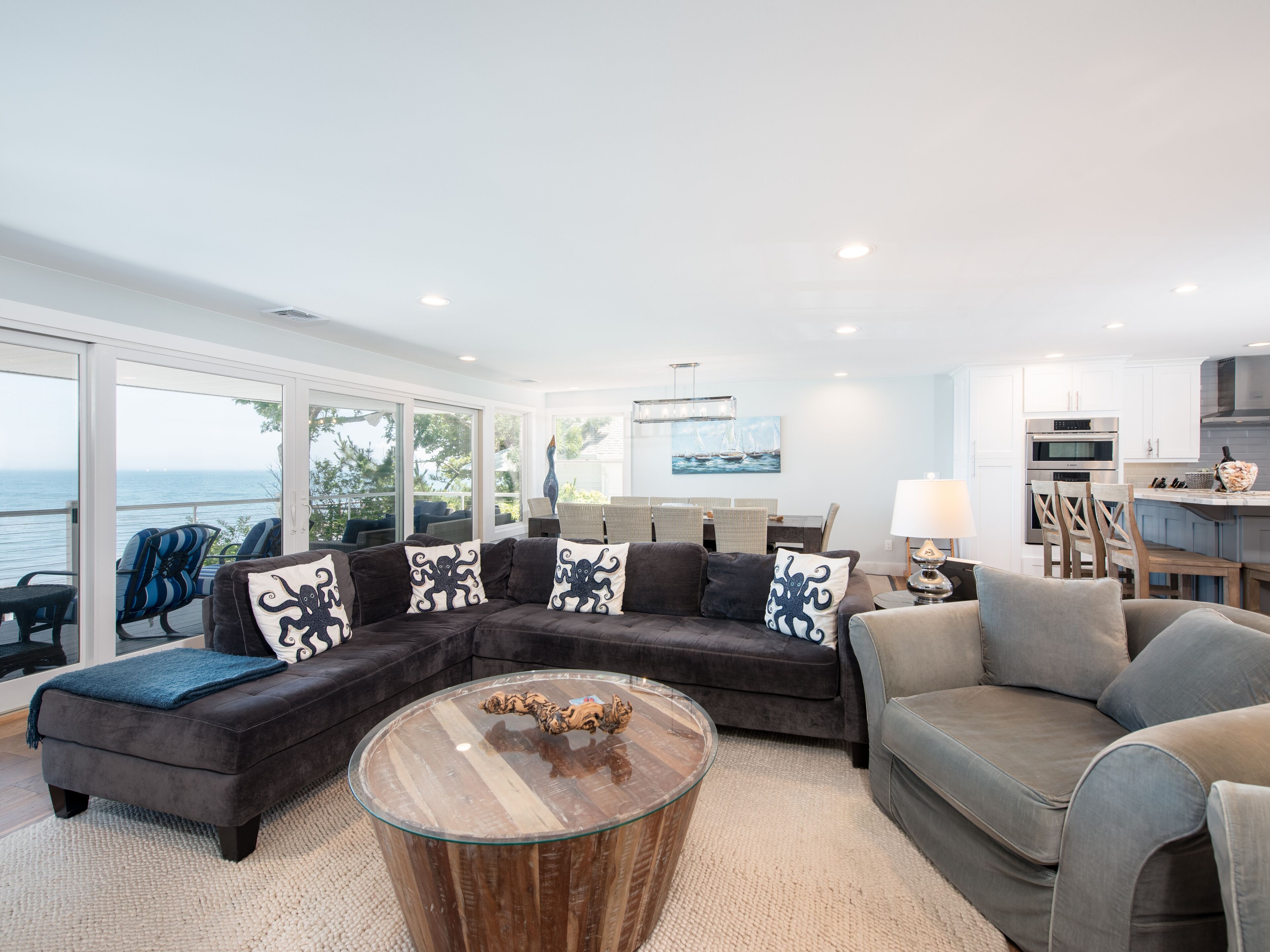 Luxury Waterfront Home-Now booking Winter & Spring 2024  Message me for Summer 