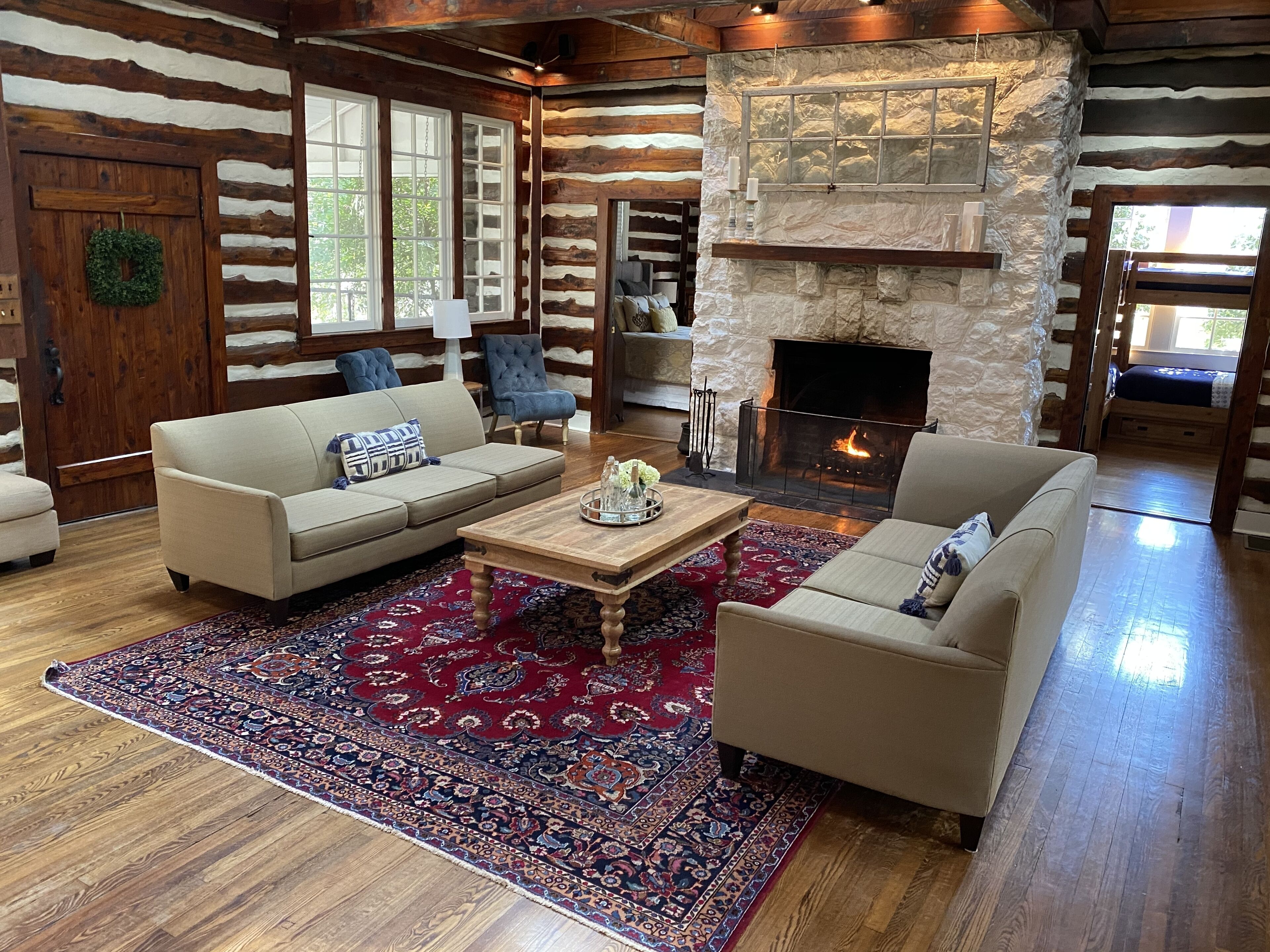 Cheekwood Historic Birdsong Lodge conveniently located to downtown Nashville,TN