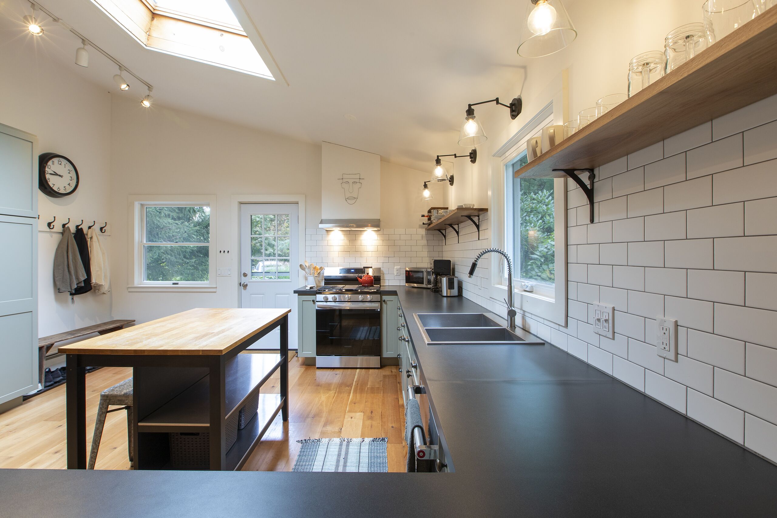 Modern Farmhouse - West Saugerties / Woodstock