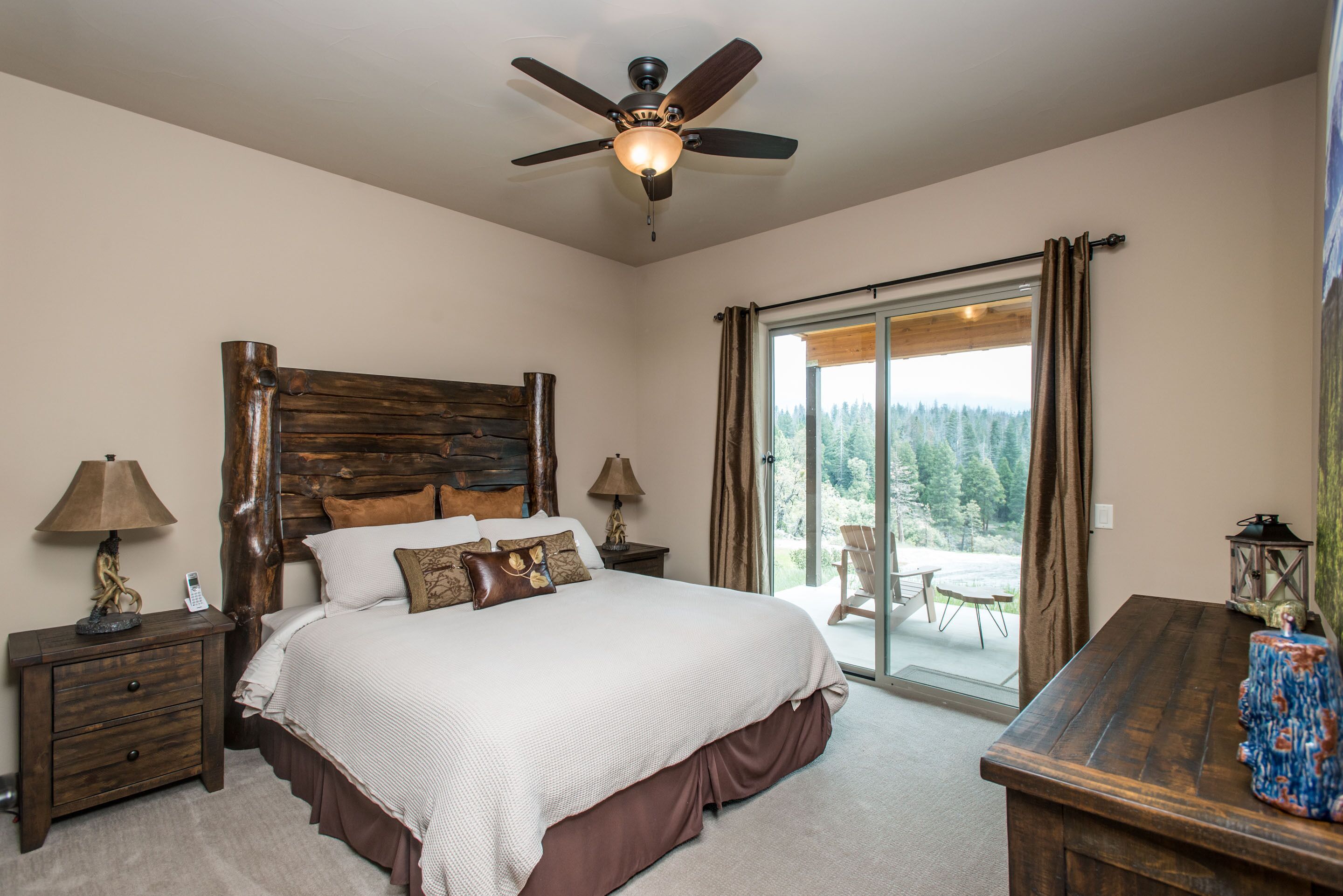 Shaver Lake Luxurious Cabin | 4 Bdrm Sleeps 8 | Stunning View