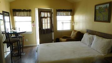 1 chambre, fer et planche Ă repasser, Wi-Fi gratuit, draps fournis