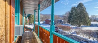 Sugar Pine Lodge; Groot huis in de buurt van Holiday Valley
