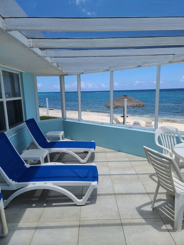 Beautiful Ocean Front Sea Lodge in Cayman Kai