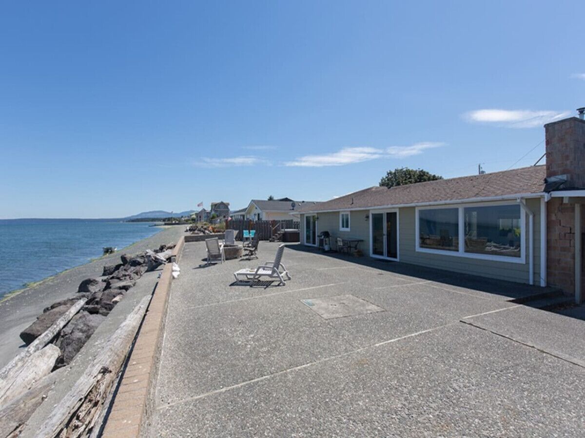 Seaside Cottage - Delightful cottage on Dungeness Bay