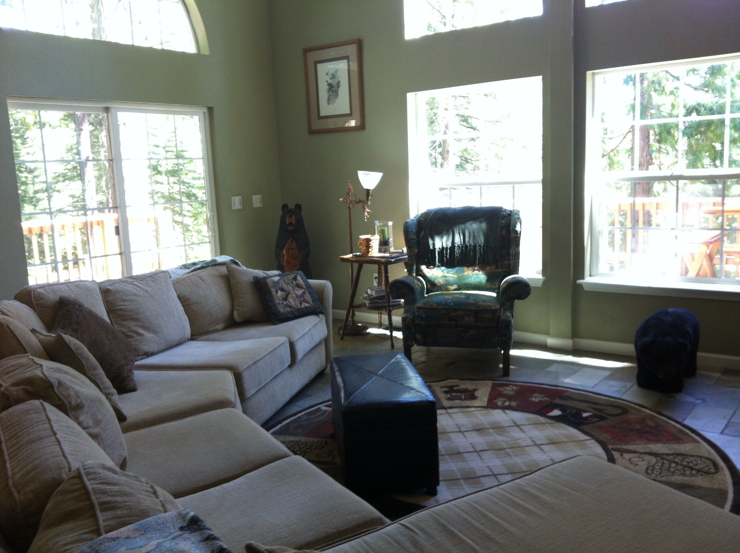 Air Conditioning, Generator & 3 King-Size beds + 1 Queen