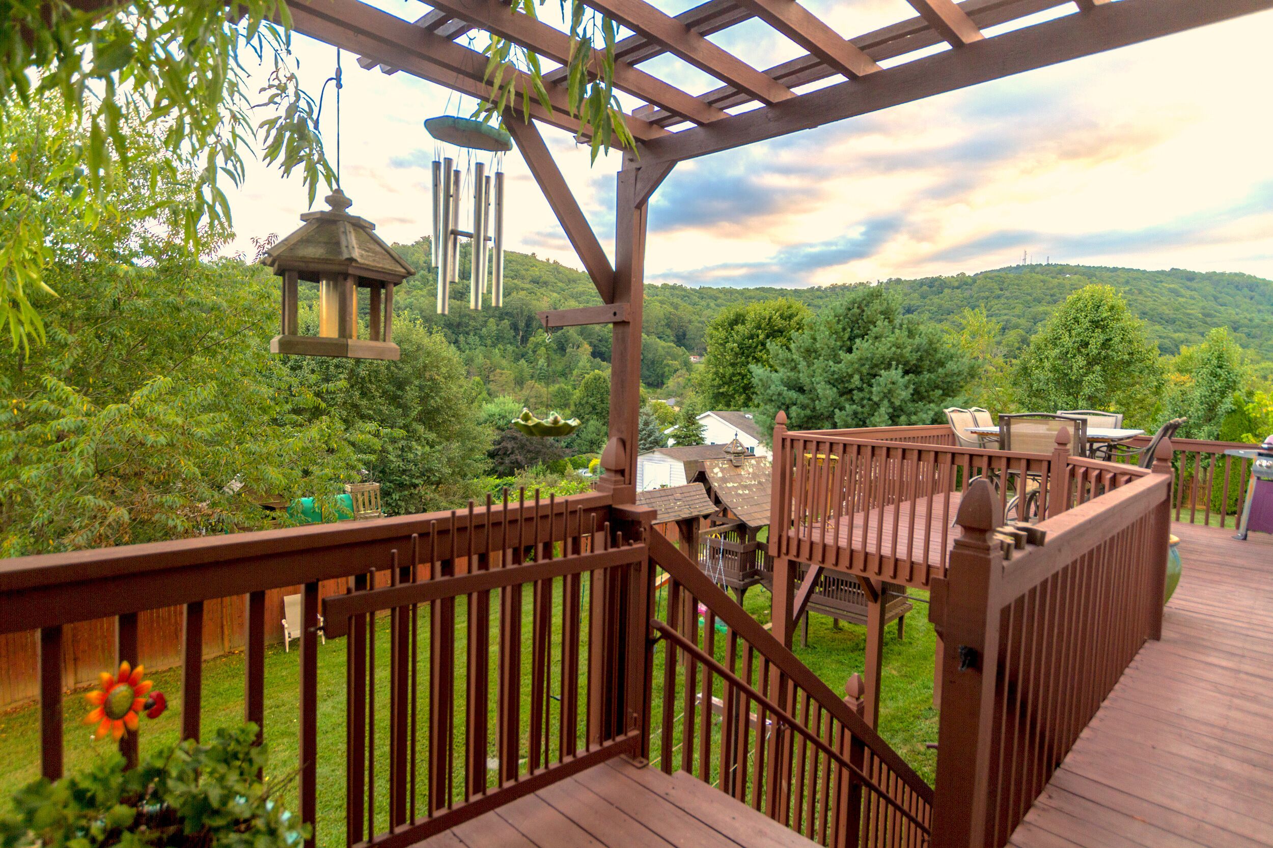 West AVL Family Funhouse • HUGE playground • Views • 5mi to AVL • Private Office