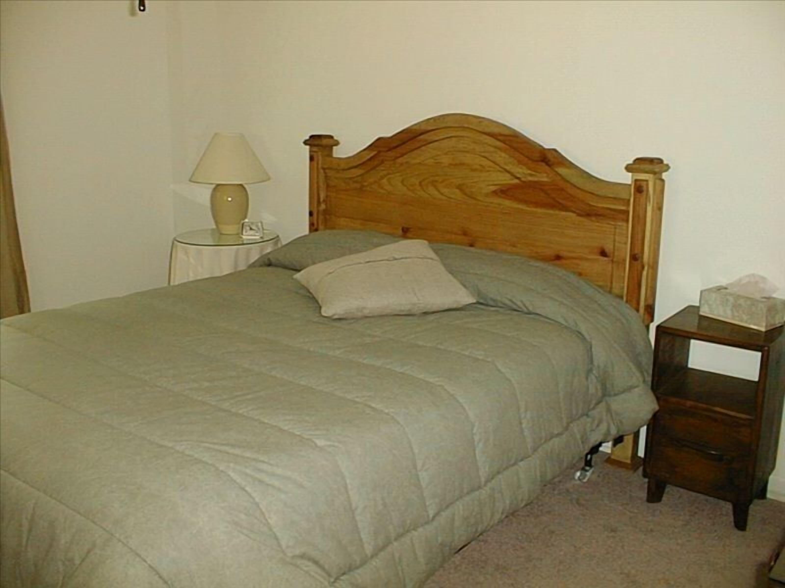 Cozy Romantic Cabin with Fantastic Views of the Blue Ridge