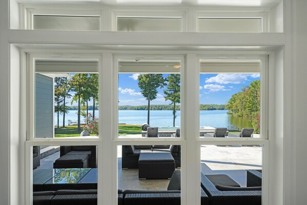 Interior - Wine Down: Your Southern-Style Waterfront Getaway on Lake Anna's Private Side (bumpass)