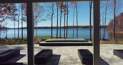 Wine Down: su escapada frente al mar al estilo sureño en el lado privado del lago Anna