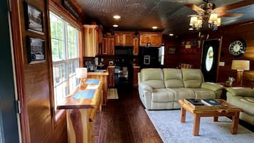 Smart TV, fireplace, DVD player
