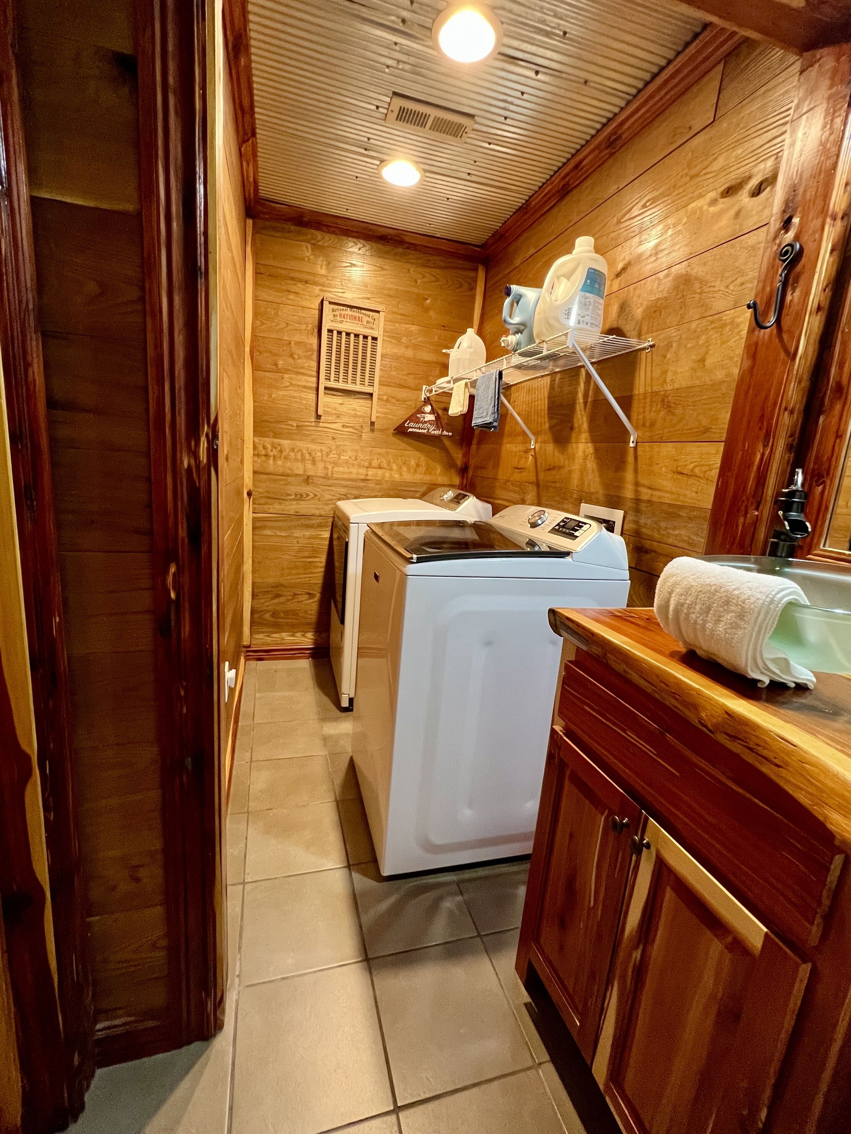  3 miles to Jack Daniels Distillery, 5 miles to Lost Creek Boat ramp