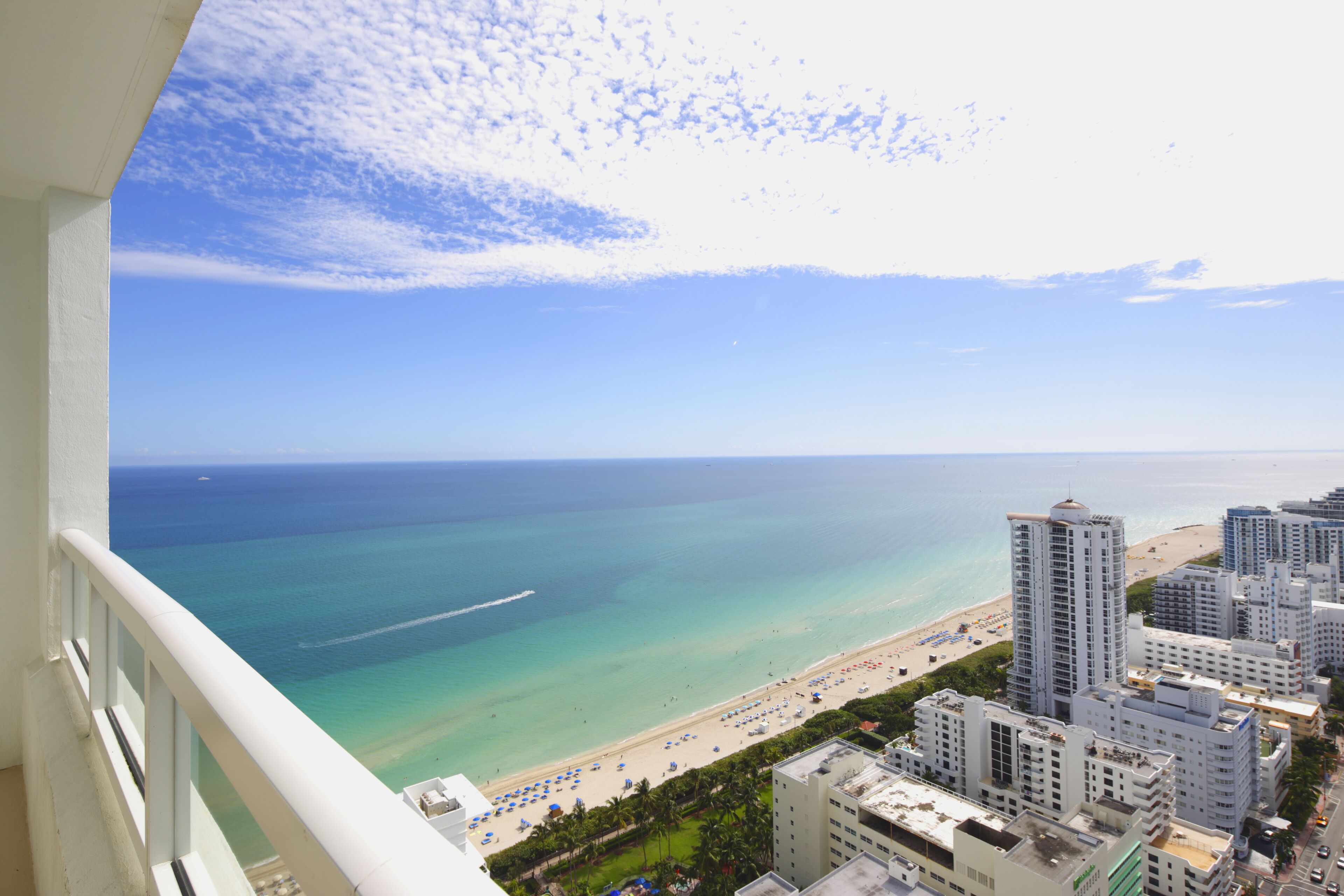 Fontainebleau Tresor 36th Floor Ocean View 1 Bbrm