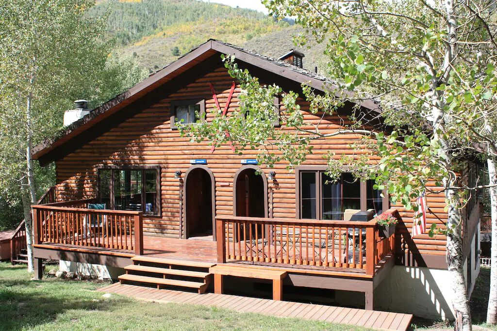 END OF SUMMER 20% OFF!! LARKSPUR CABIN EAST/WEST SLEEPS 16, 2 HOT TUBS,  AC 
