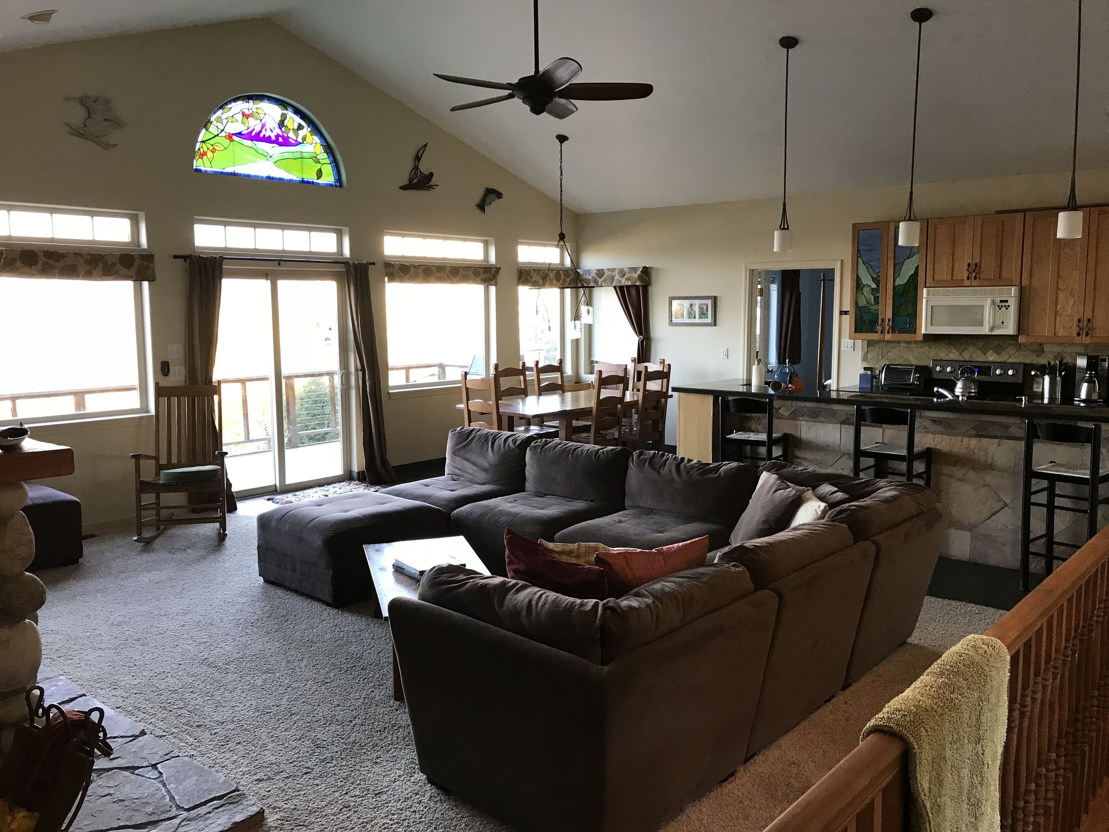 Amazing Panoramic Gorge View Home and Guest House