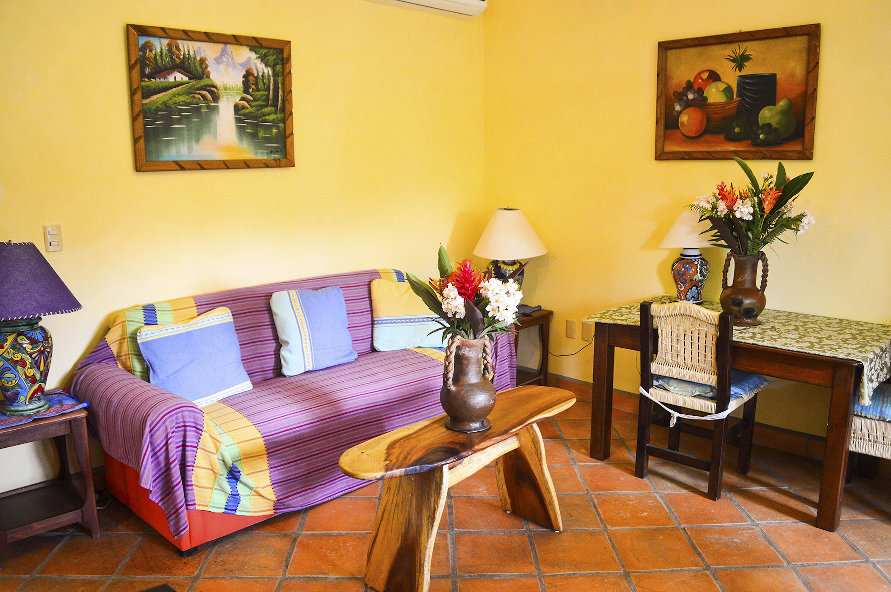 Family 2 BR apartment w/ kitchen, patio, yoga, spa services, 1min walk to beach